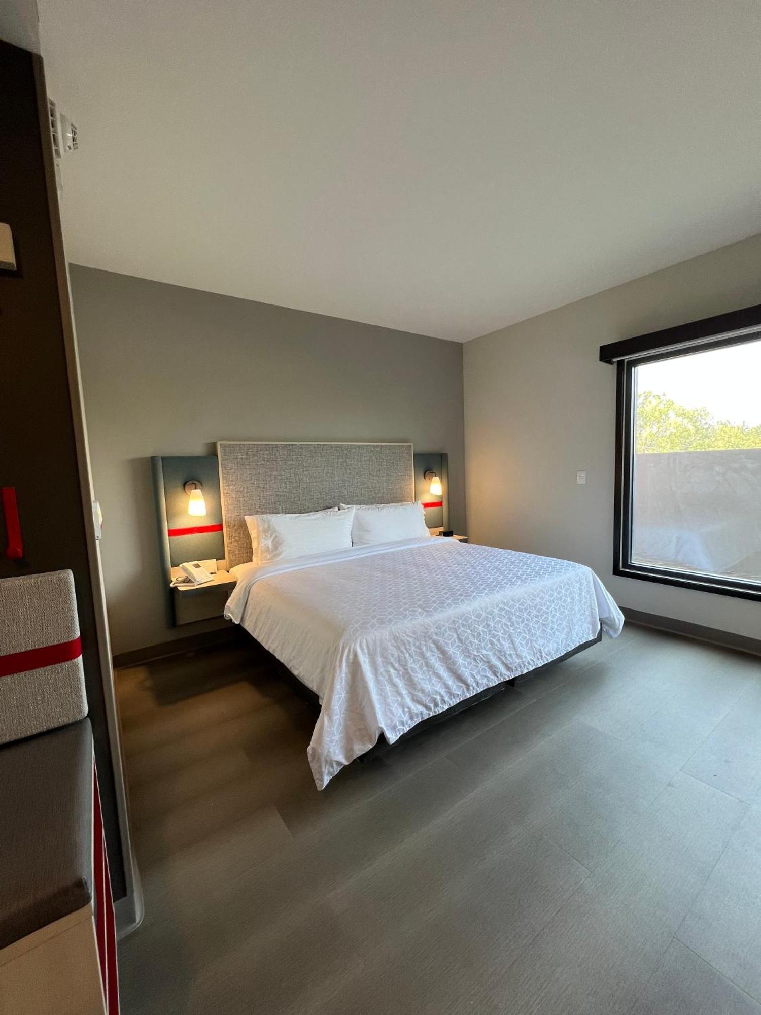 Avid Hotels - Guadalajara Av Vallarta Pte By Ihg 사포판 외부 사진