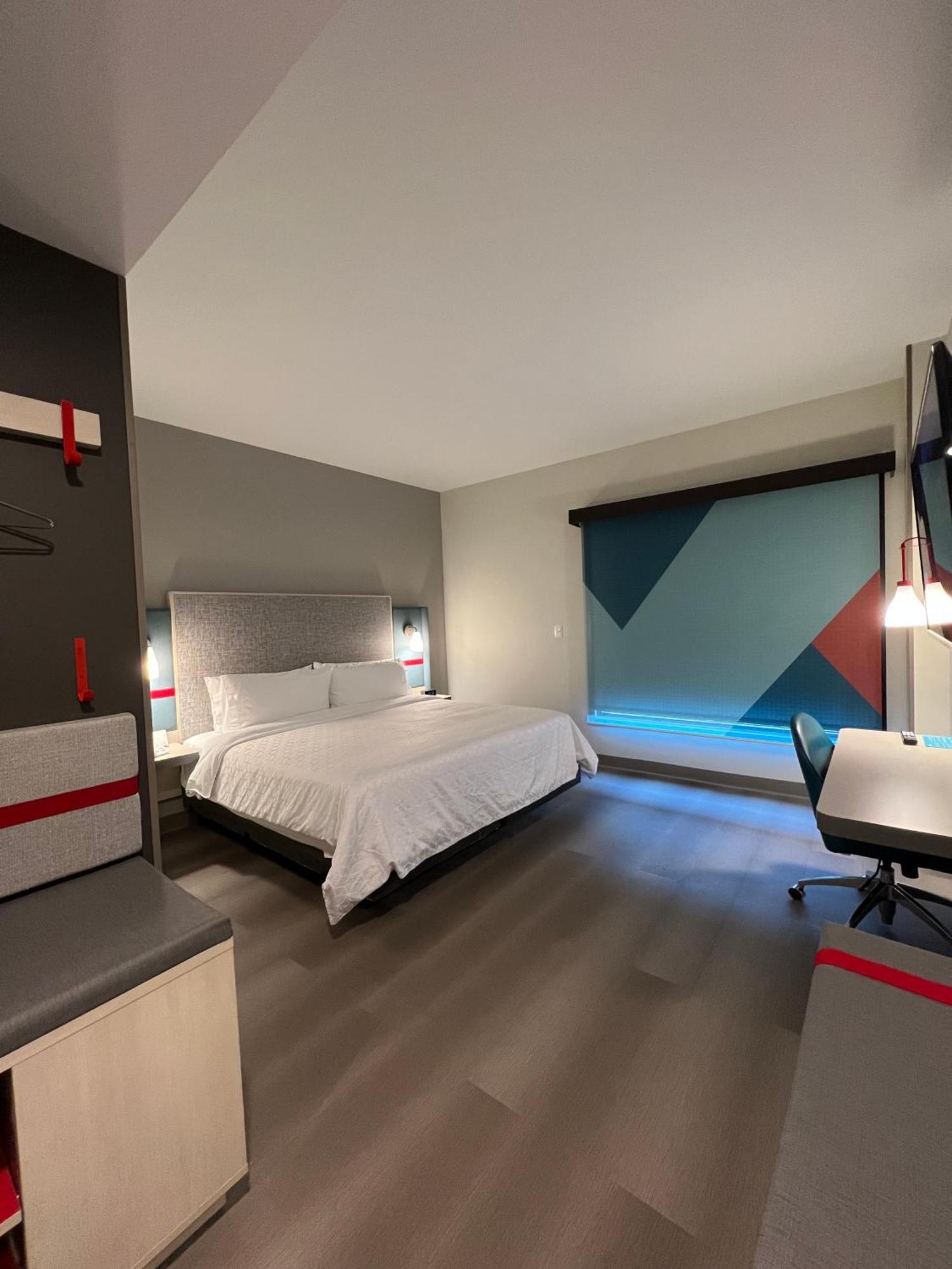 Avid Hotels - Guadalajara Av Vallarta Pte By Ihg 사포판 객실 사진